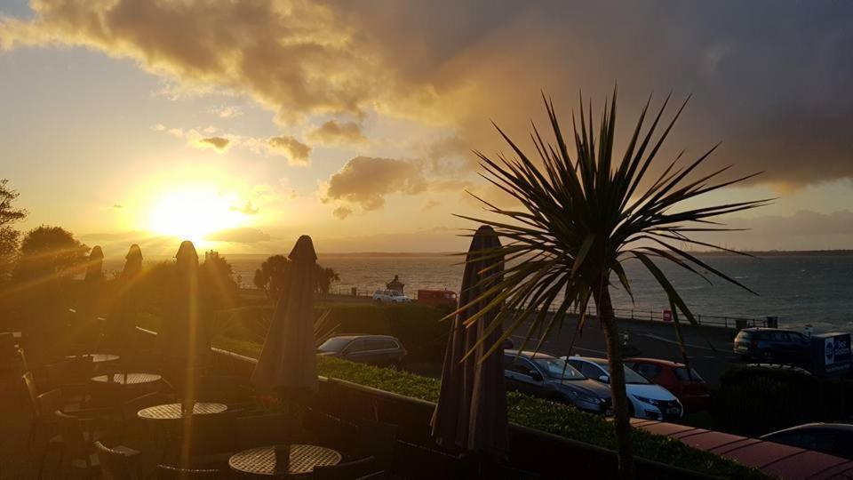 Best Western New Holmwood Hotel Cowes (Isle of Wight) Exterior foto